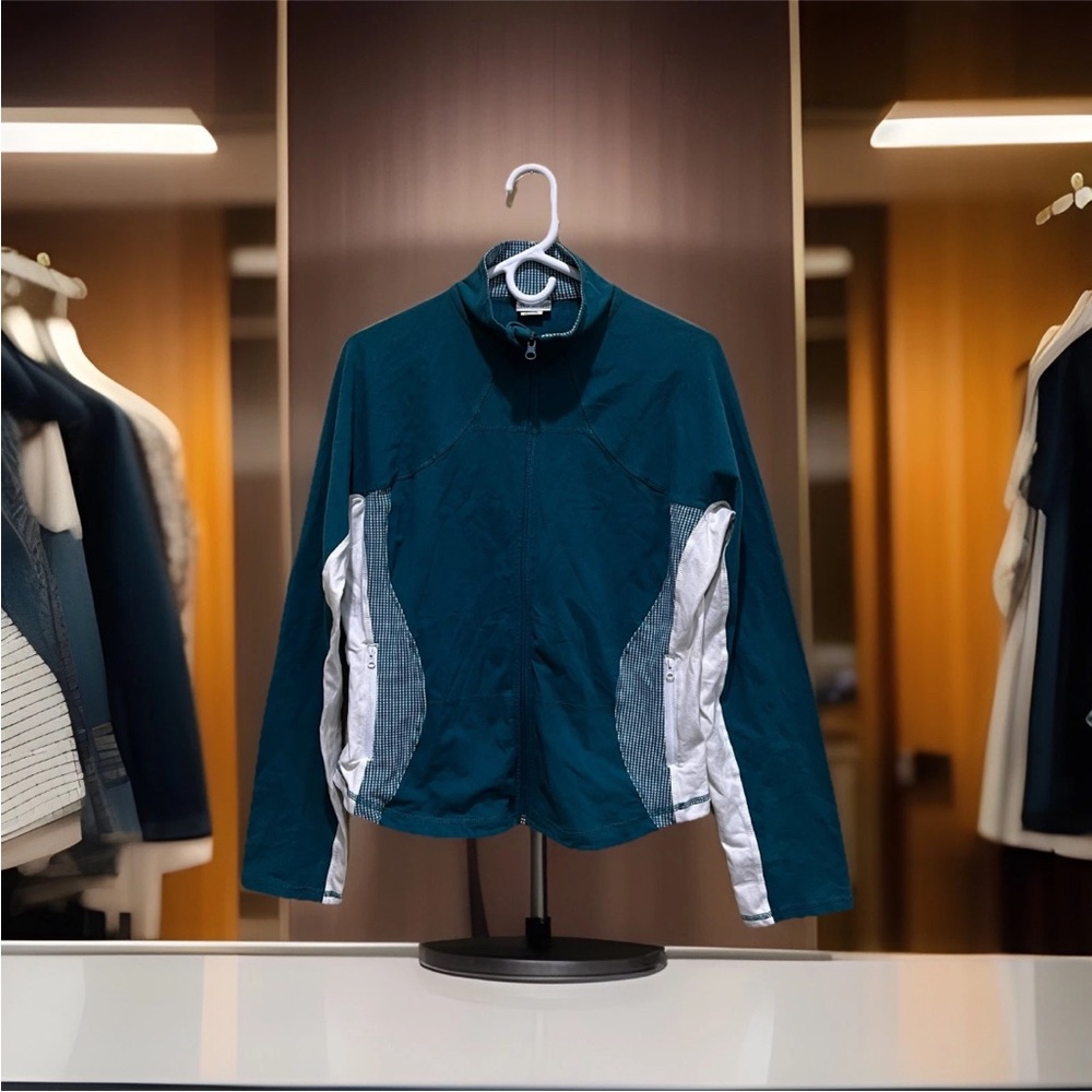 The Girls golf full zipper green and white jacket sz XL
